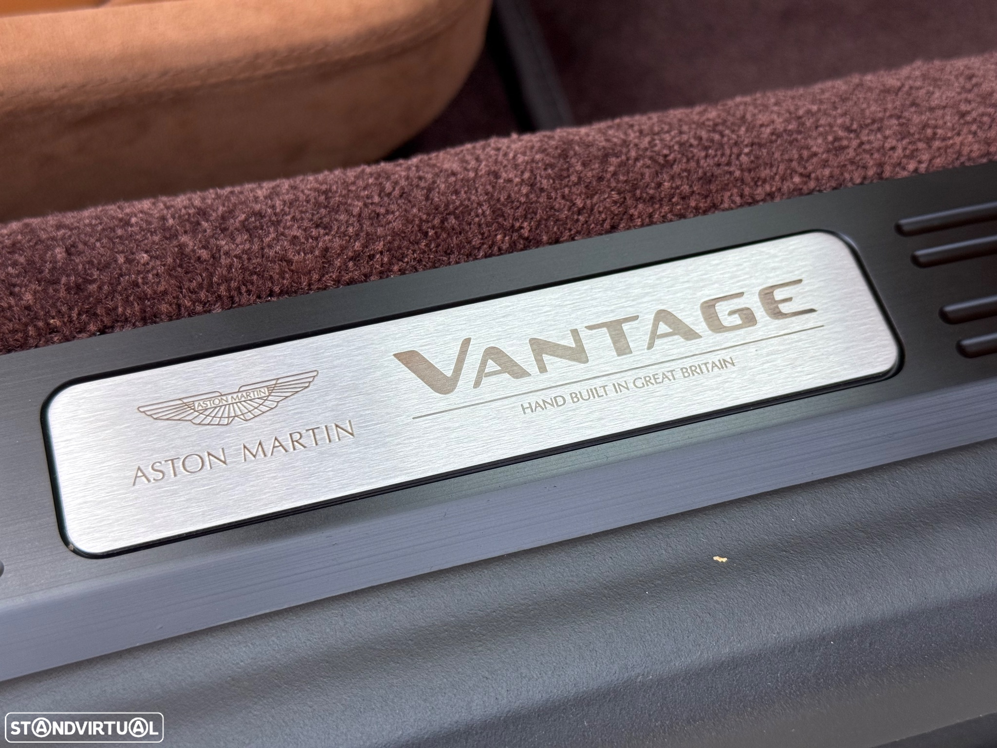 Aston Martin Vantage Roadster V8 - 51