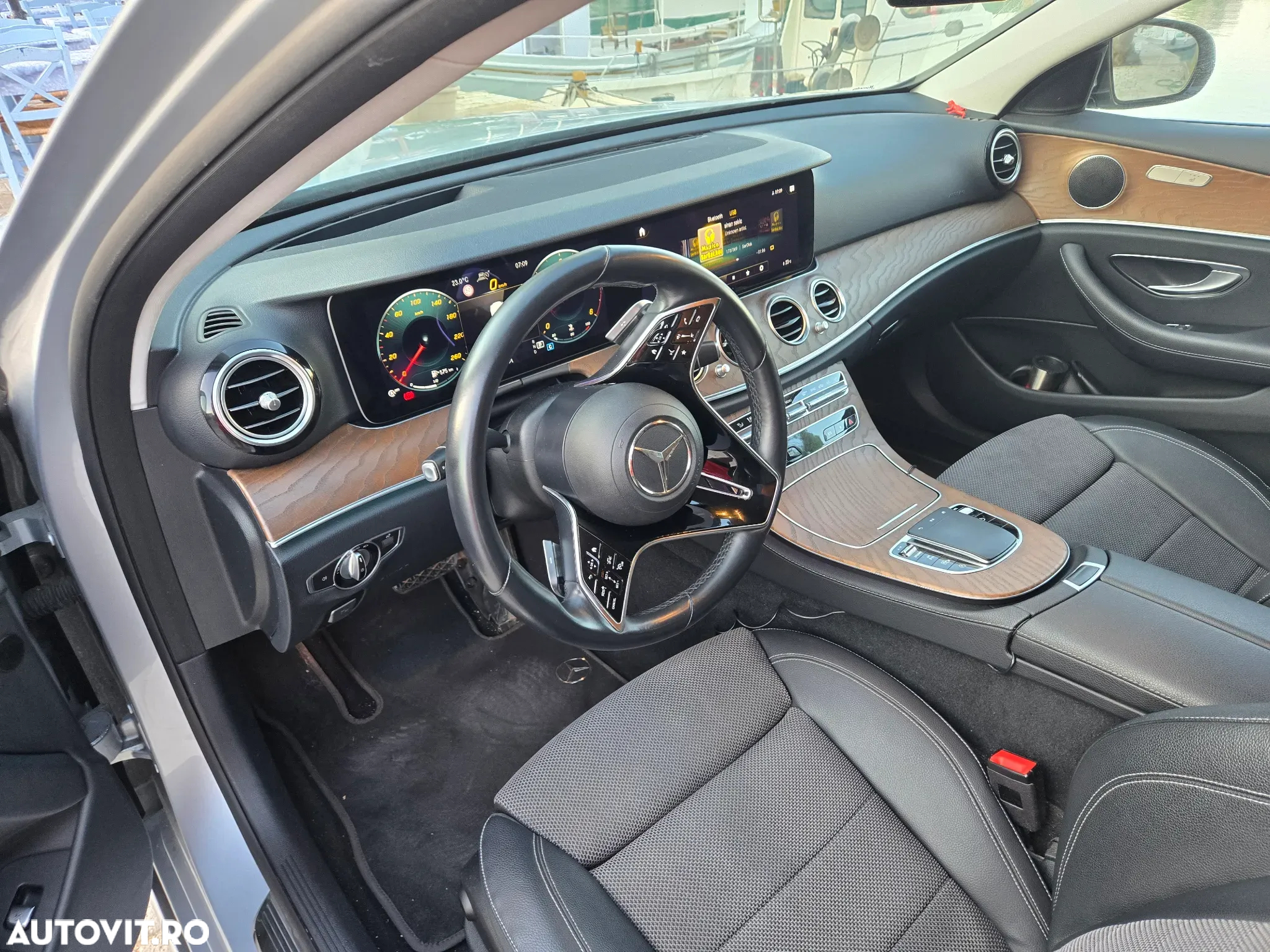 Mercedes-Benz E 220 d 4Matic T 9G-TRONIC - 5