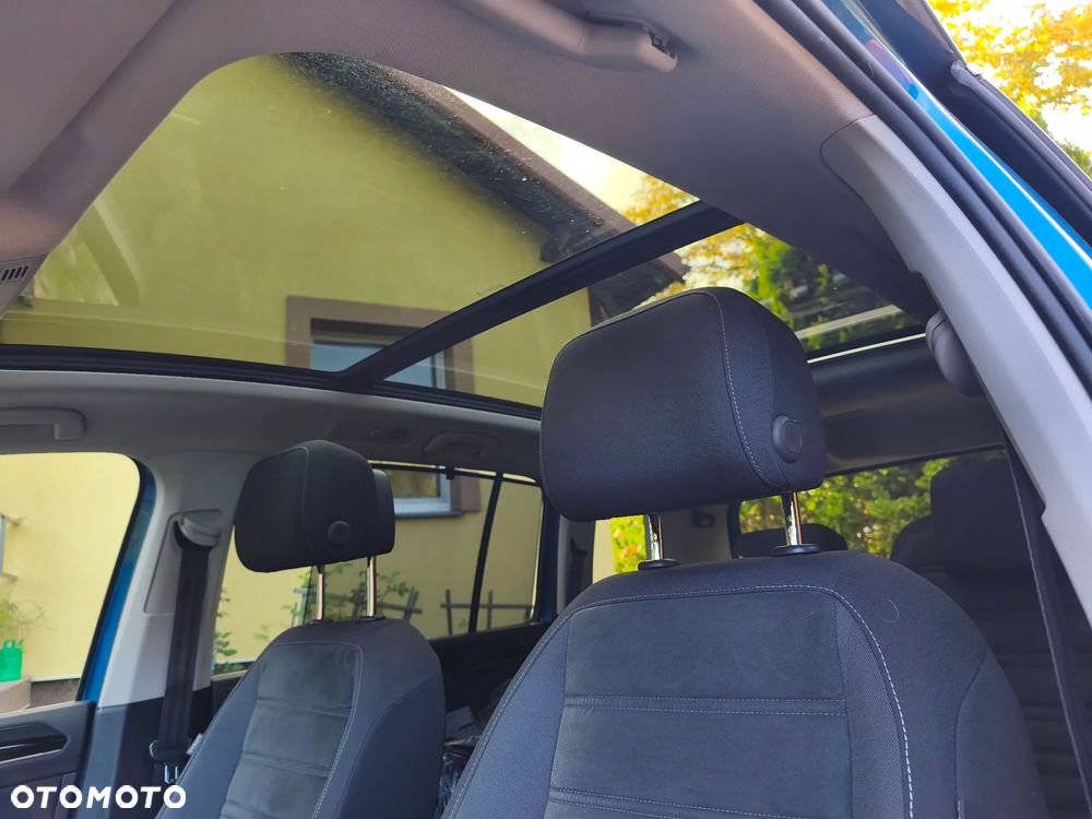 Volkswagen Touran 2.0 TDI SCR Highline - 11