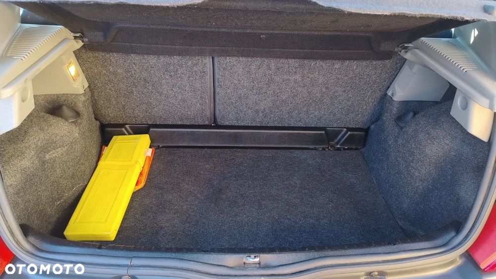 Renault Clio 1.2 16V Confort Authentique - 21