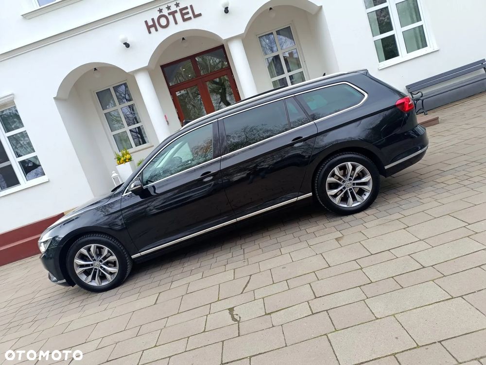 Volkswagen Passat 2.0 TDI (BlueMotion Technology) Highline - 16