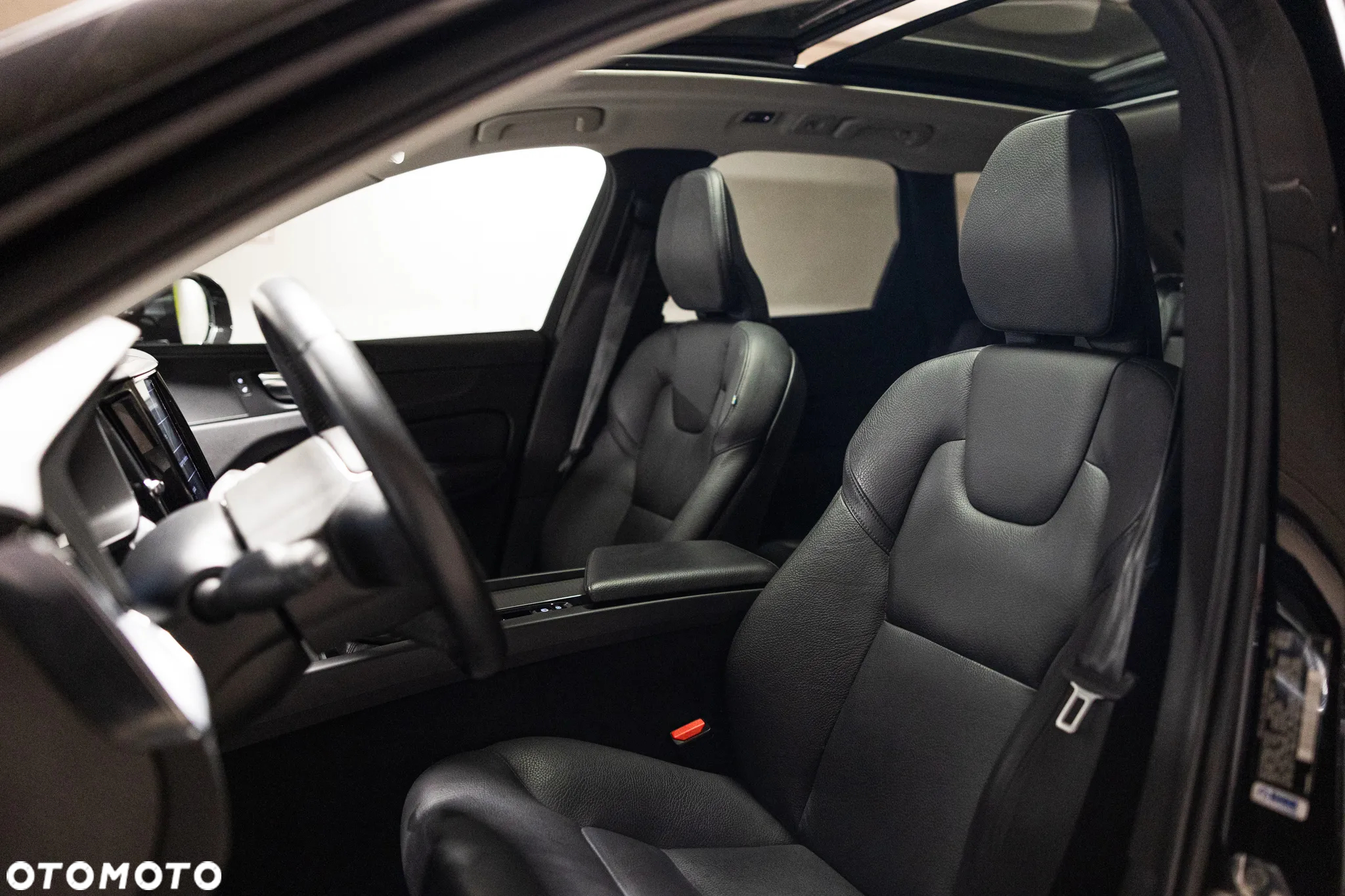 Volvo XC 60 B5 B AWD Ultimate Black Edition - 22
