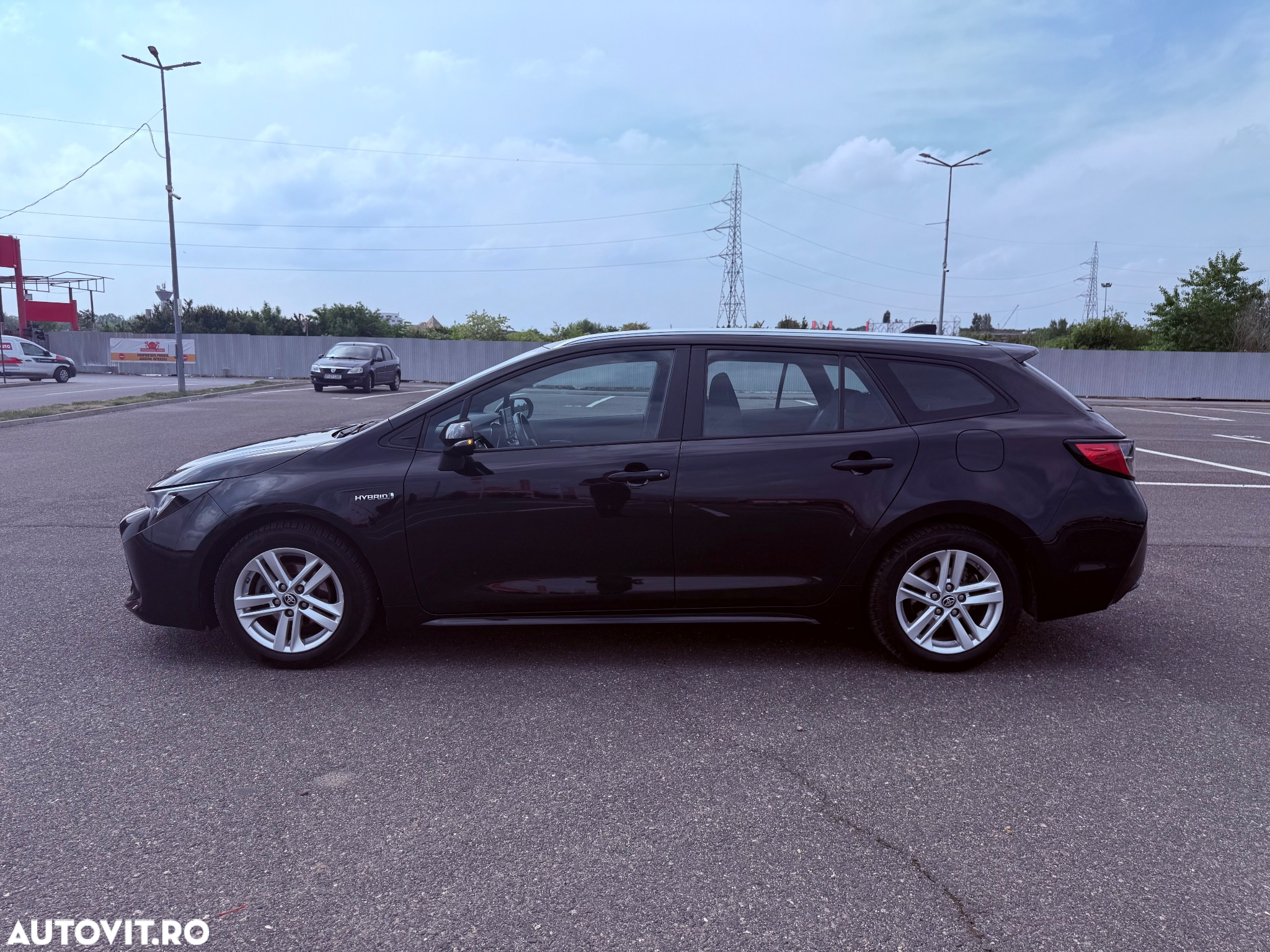 Toyota Corolla 1.8 Hybrid Business Edition - 14
