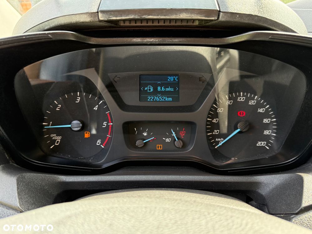 Ford TRANSIT CUSTOM*2.2 TDCI*KLIMATYZACJA*TEMPOMAT*PARKTRONIK*HAK - 25