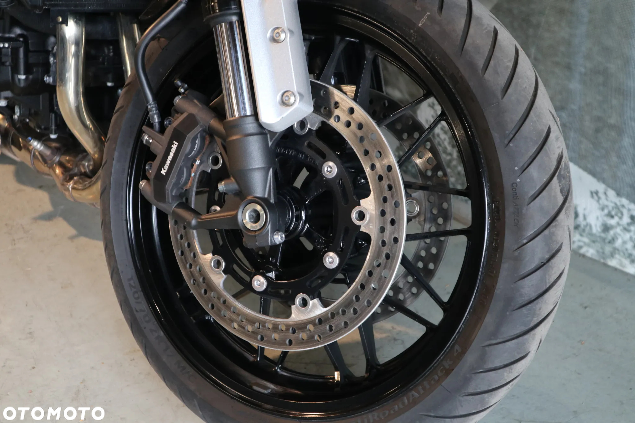 Kawasaki Z 900 RS - 15