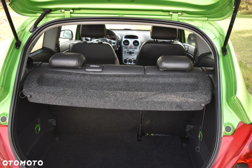 Opel Corsa 1.4 16V Edition - 29