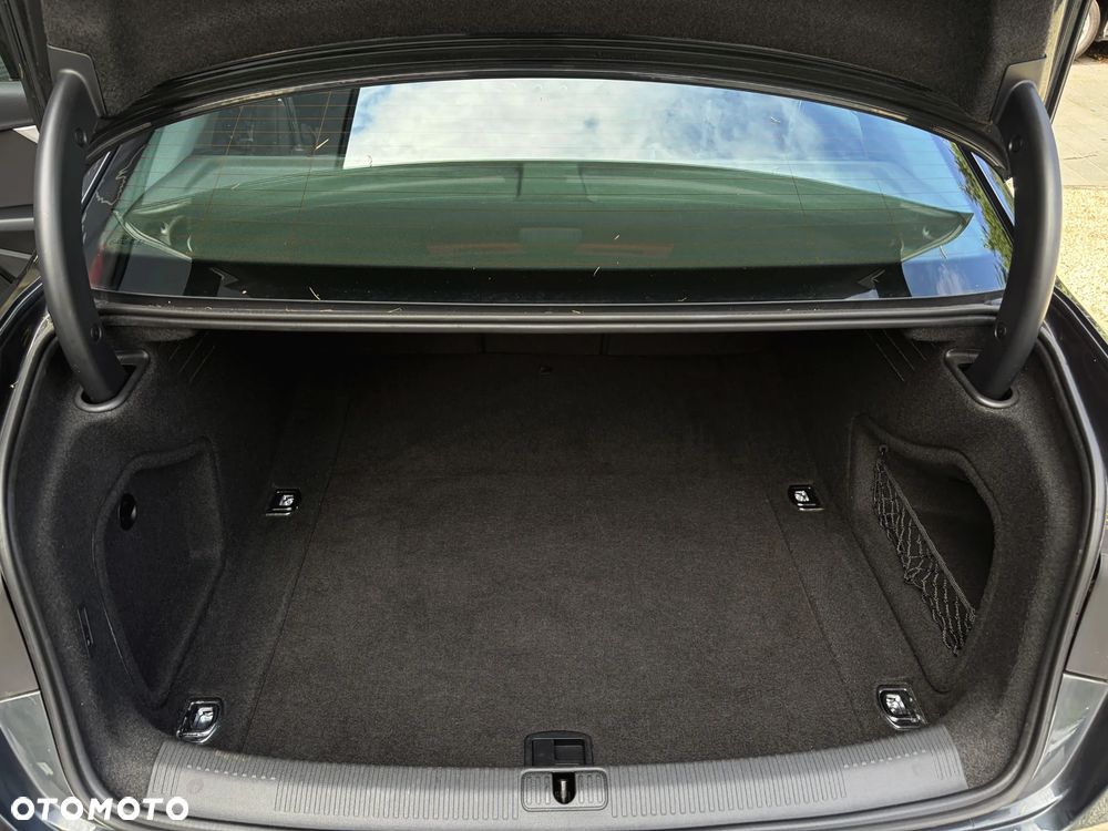 Audi A4 Limousine 40 TFSI S tronic design - 36