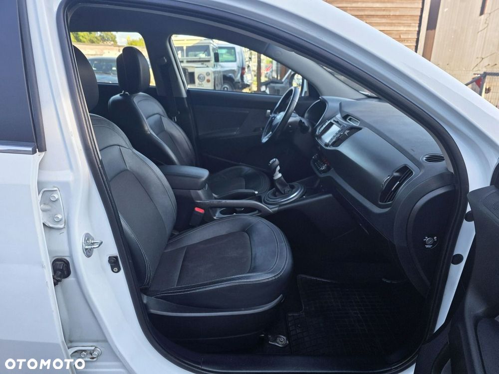 Kia Sportage 2.0 CRDI 4WD Vision - 24