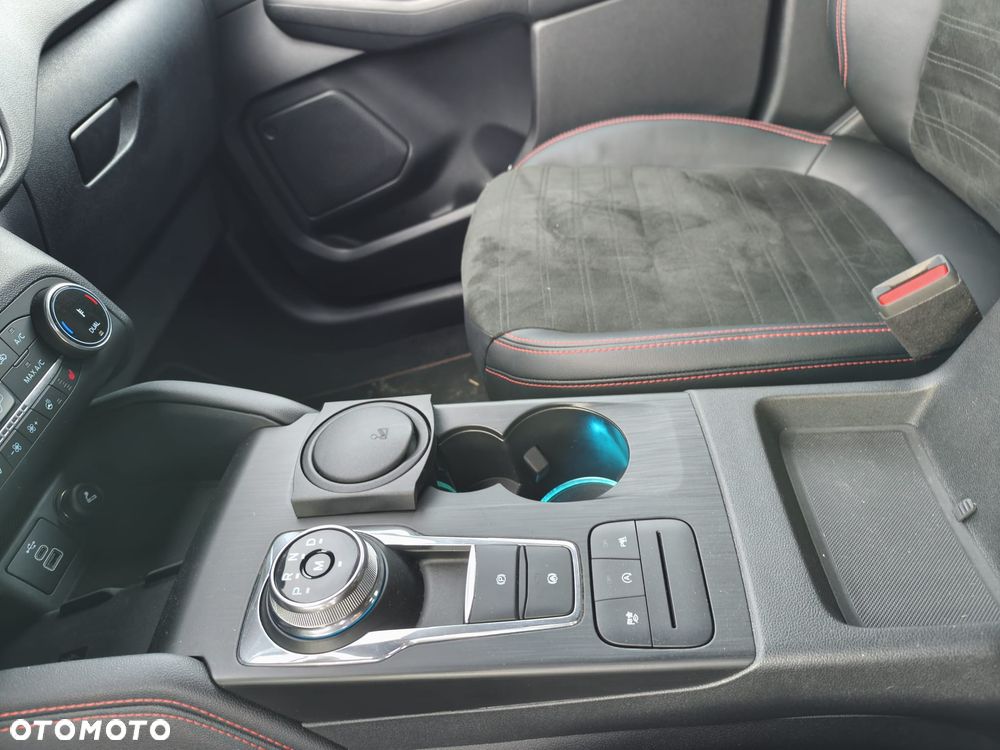 Ford Kuga 2.0 EcoBlue 4x4 ST-LINE X - 11