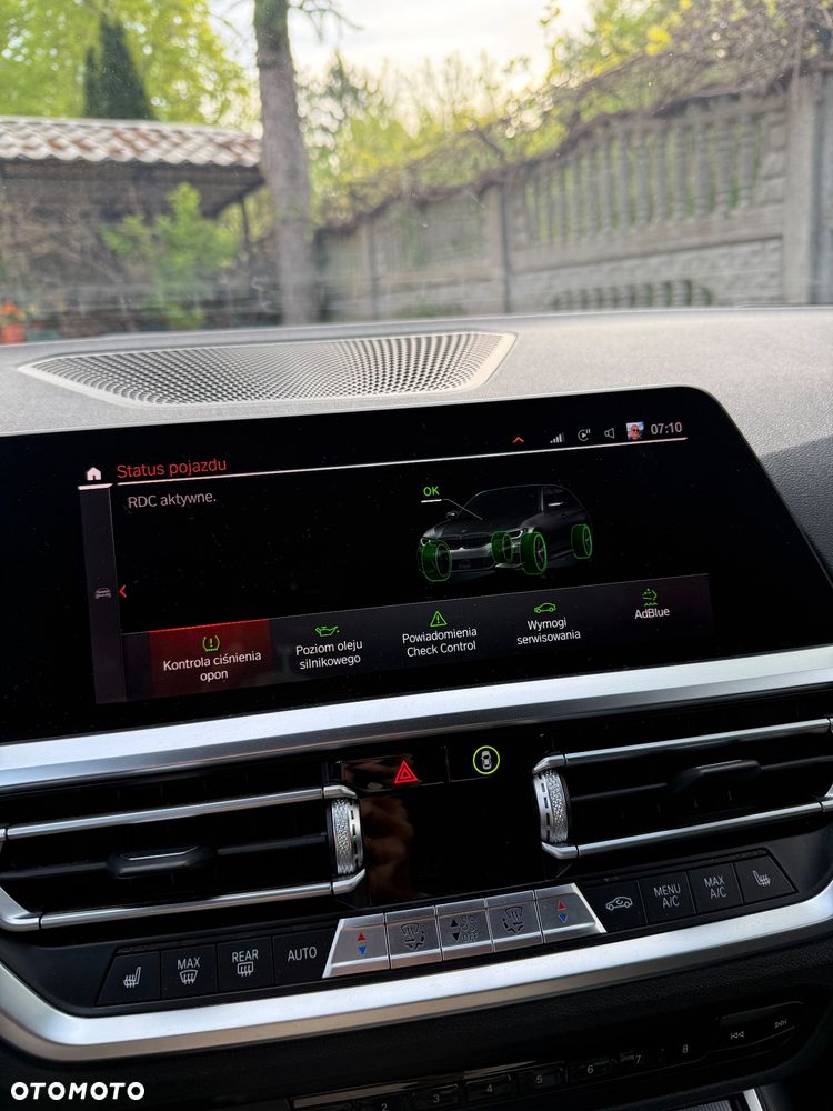 BMW Seria 3 320d xDrive mHEV - 14