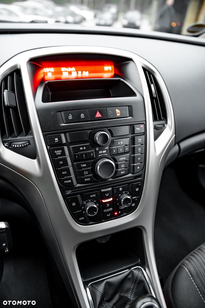 Opel Astra 1.4 Turbo Sport - 30