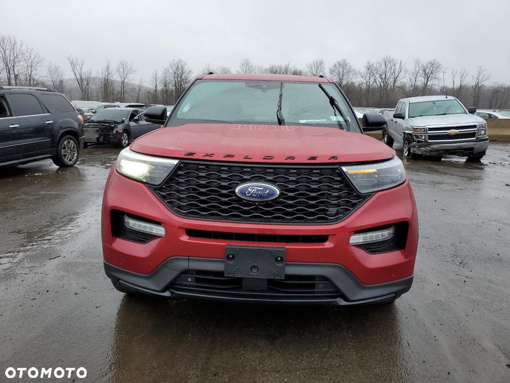 Ford Explorer - 36