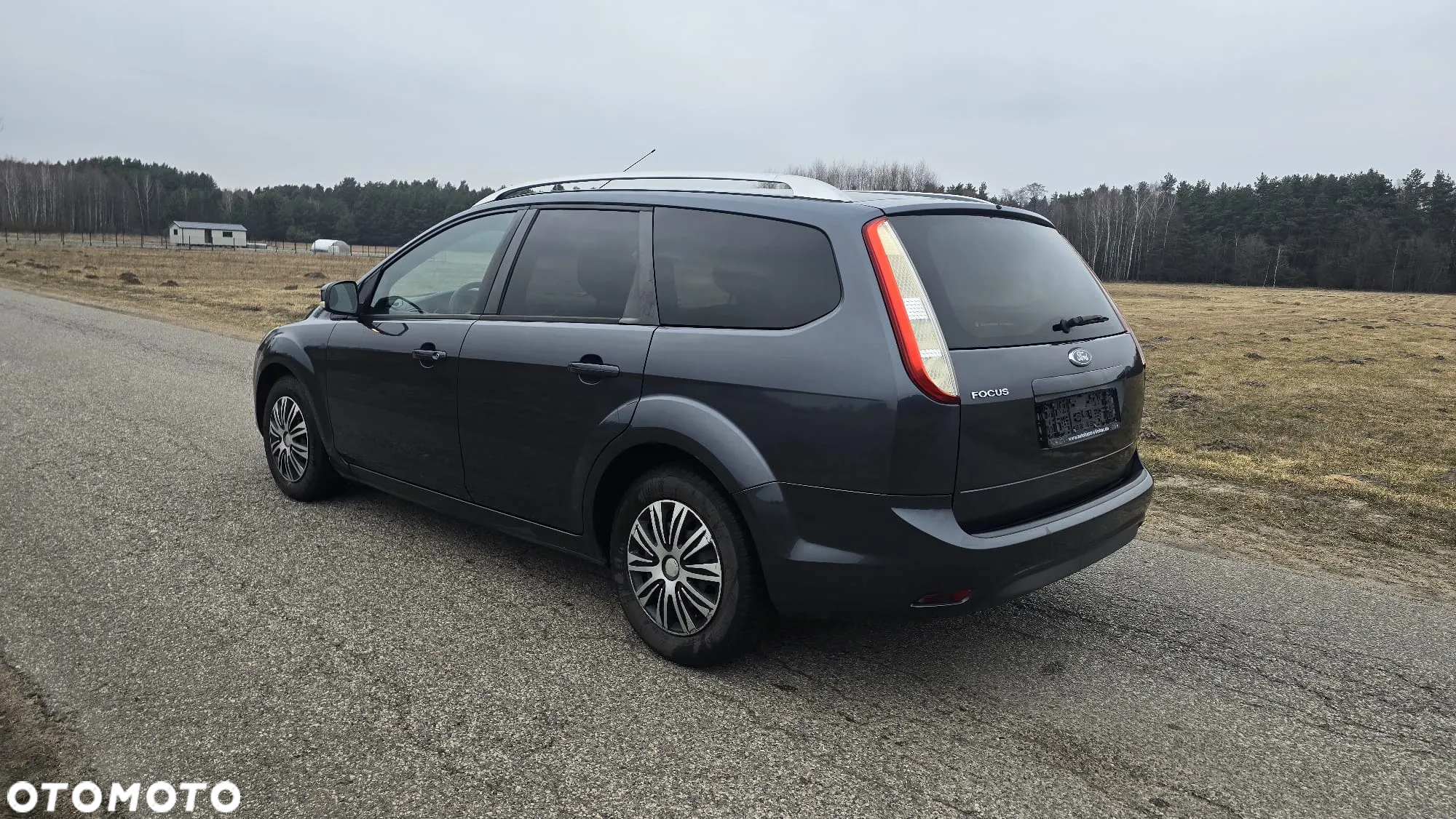 Ford Focus 1.6 16V Ambiente - 4