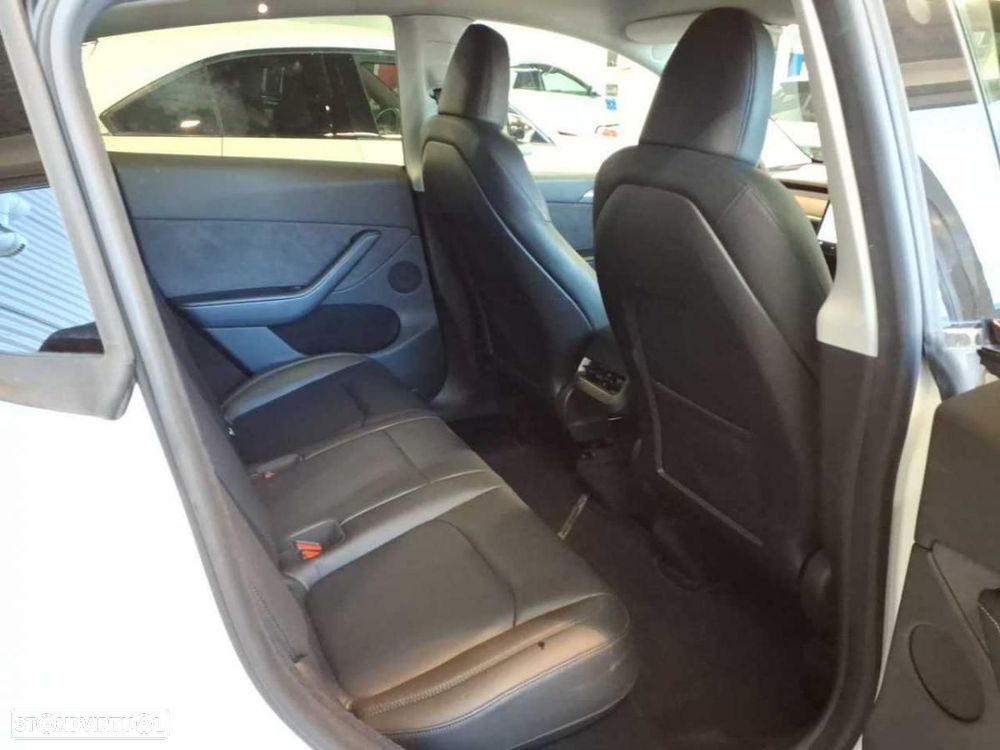 Tesla Model Y Long Range Dual Motor AWD - 5