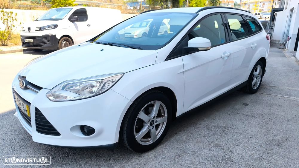 Ford Focus SW 1.6 TDCi DPF Trend - 25