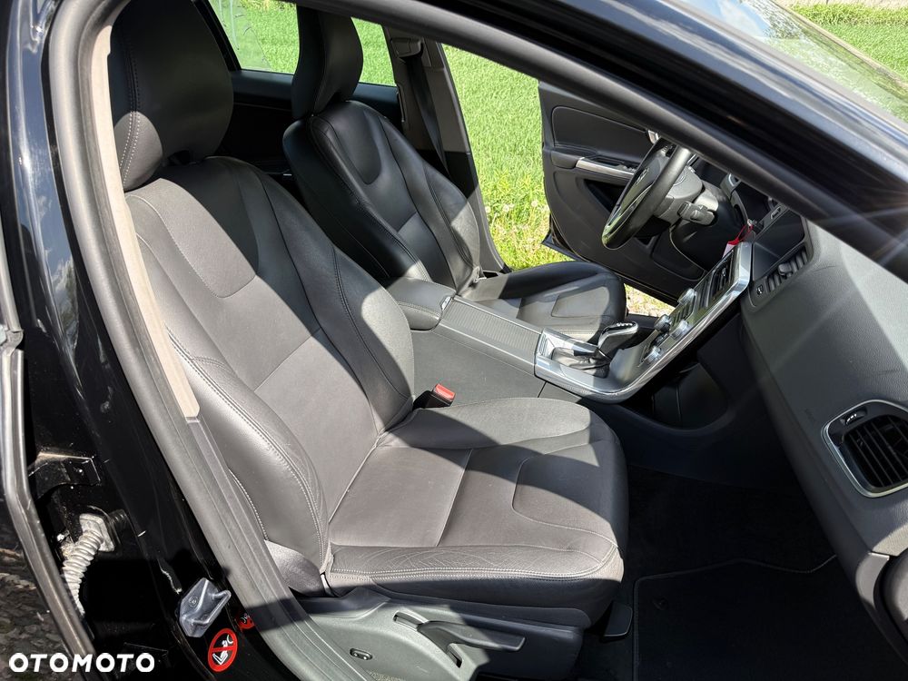 Volvo S60 D2 Geartronic Kinetic - 23