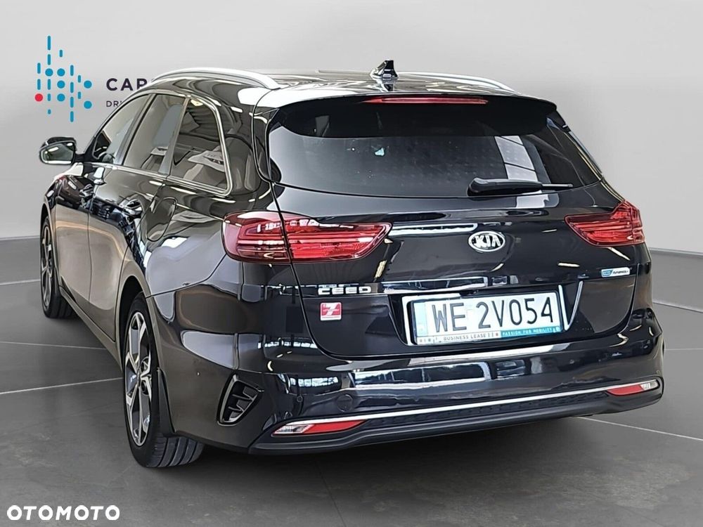 Kia Ceed 1.6 CRDi mHEV L DCT - 28