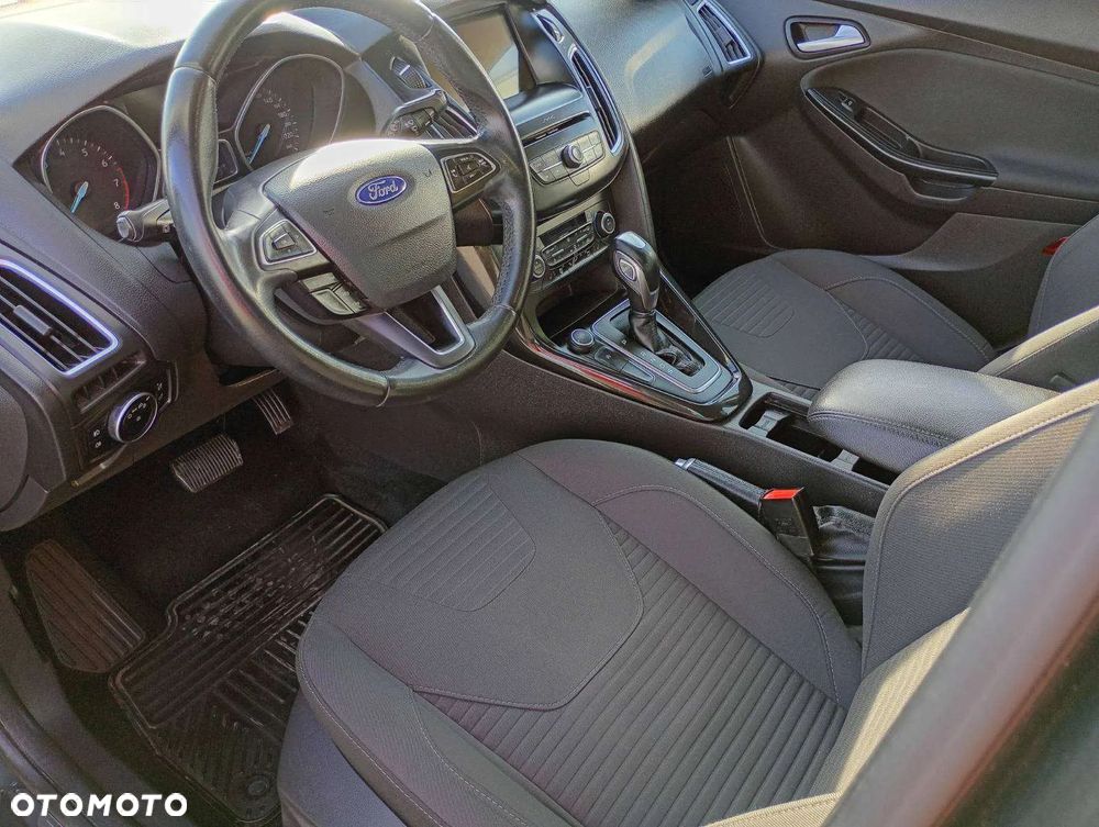 Ford Focus 1.0 EcoBoost Titanium - 12