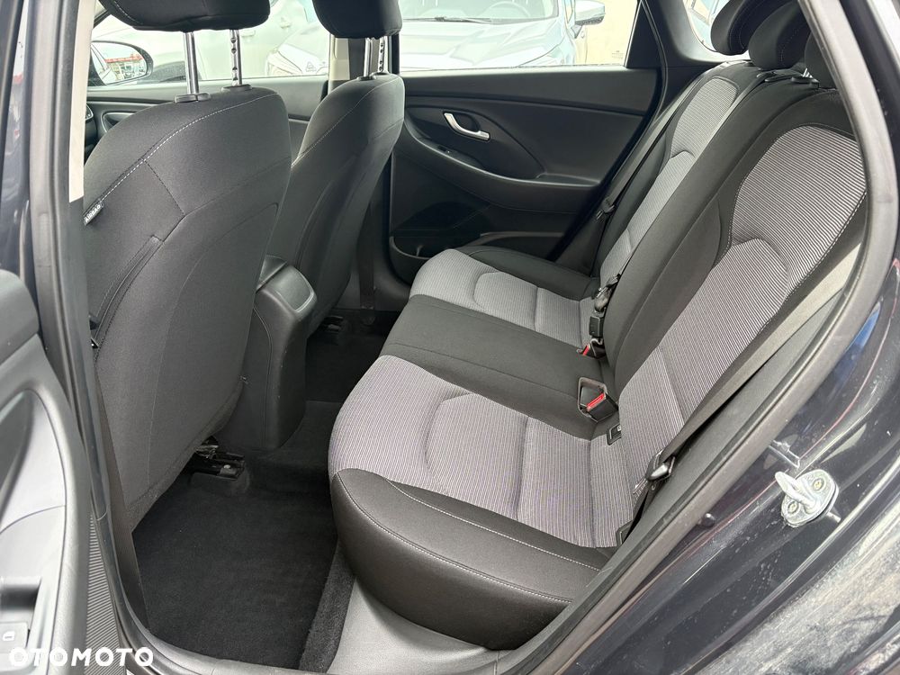 Hyundai i30 1.5 DPI Classic + - 25