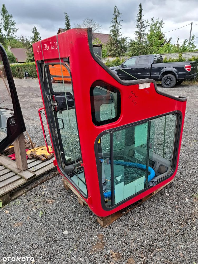 Kabina bobcat  volvo yanmar - 4