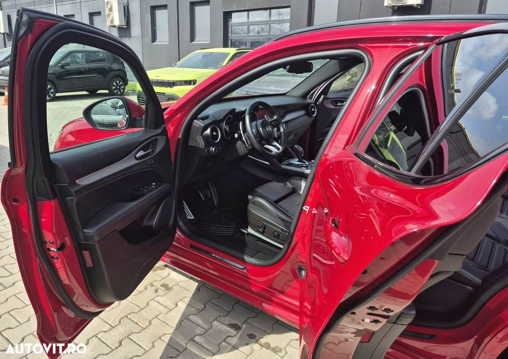 Alfa Romeo Stelvio - 14
