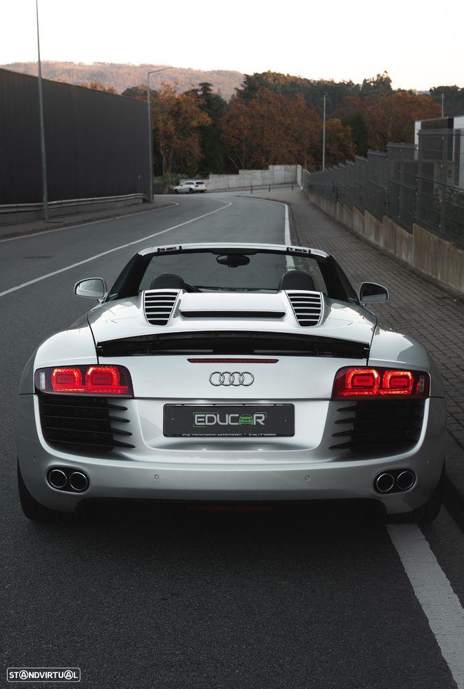 Audi R8 Spyder 4.2 FSI quattro R tronic - 28