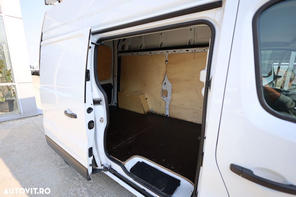 Renault Trafic L2H2 - 10