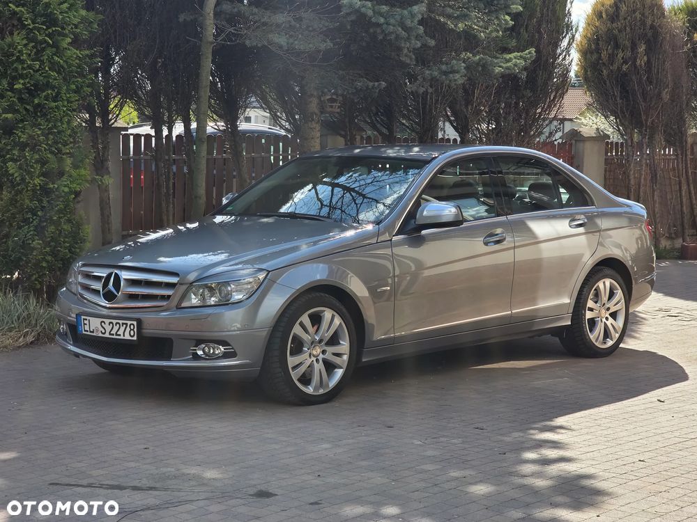 Mercedes-Benz Klasa C 350 7G-TRONIC Avantgarde - 39