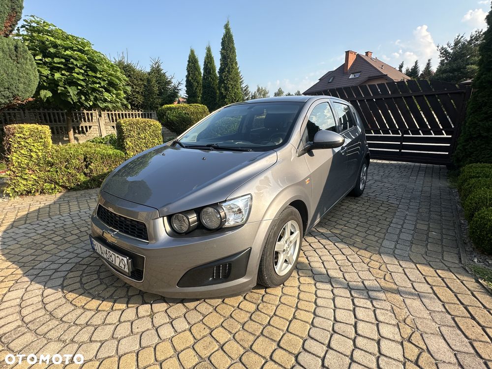 Chevrolet Aveo - 4
