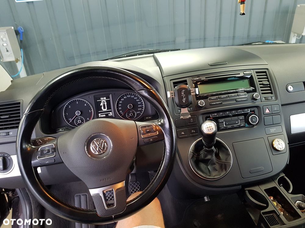 Volkswagen Multivan - 3