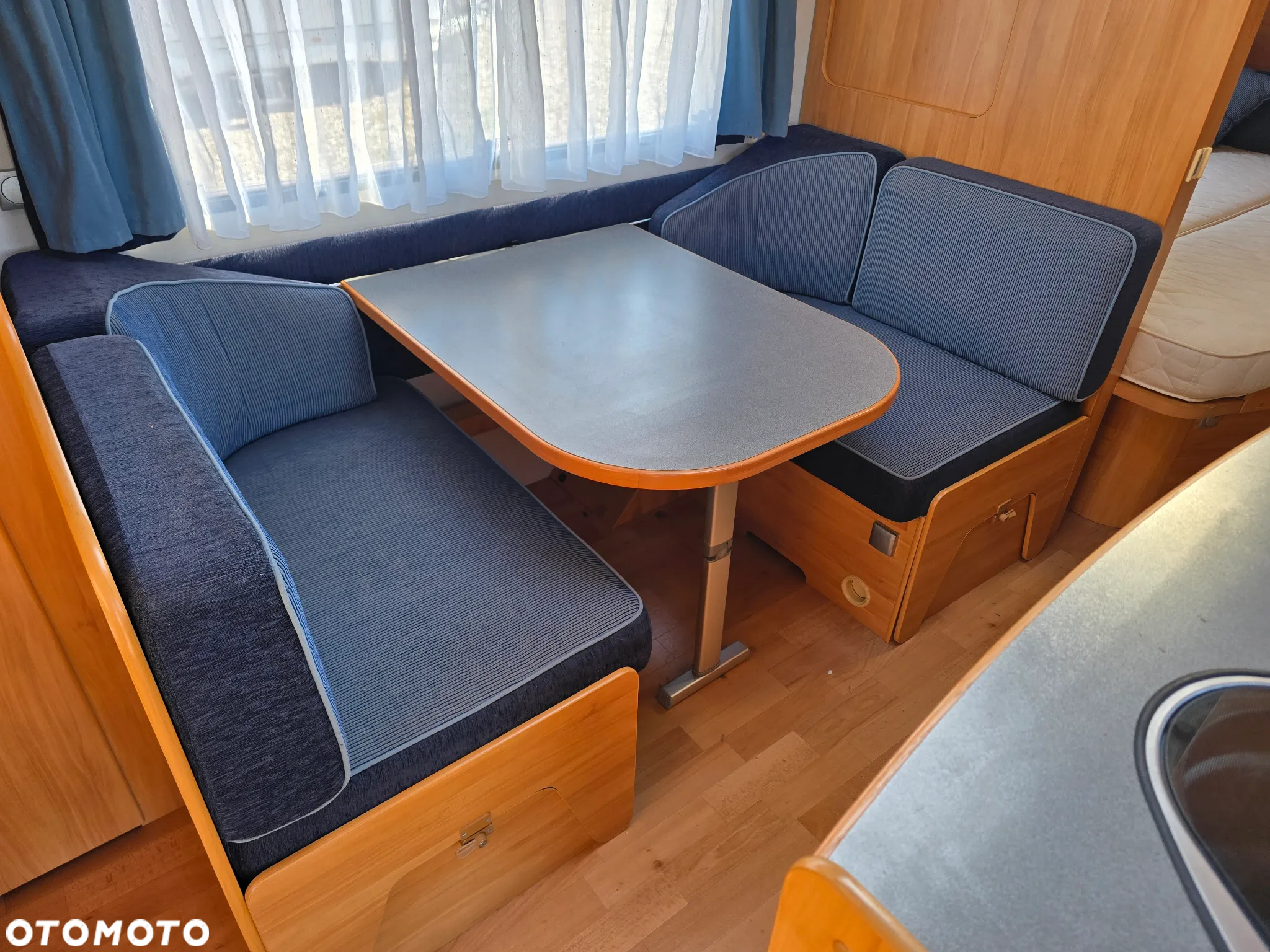 Adria ADORA 542 tk piętro 6osób 3 sypialnie przyczepa kempingowa hobby kmfe - 8