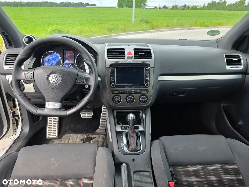 Volkswagen Golf - 15