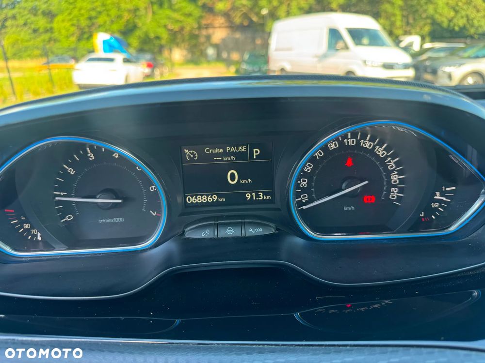 Peugeot 2008 PureTech 110 GPF Stop&Start EAT6 Allure - 11
