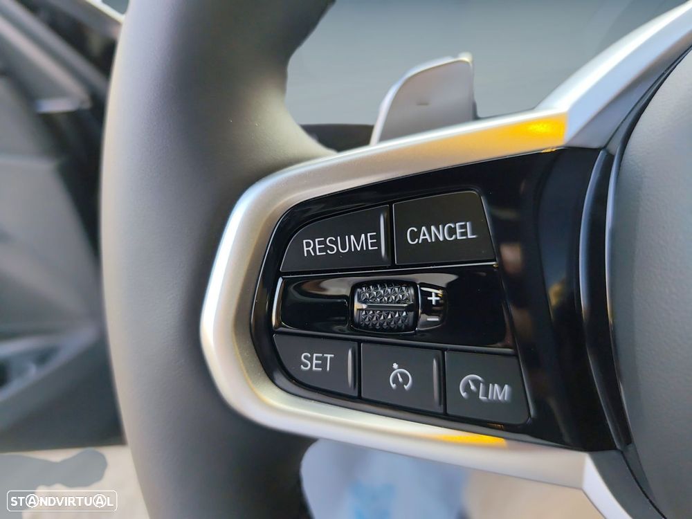 BMW 320 d Pack Desportivo M Auto - 15