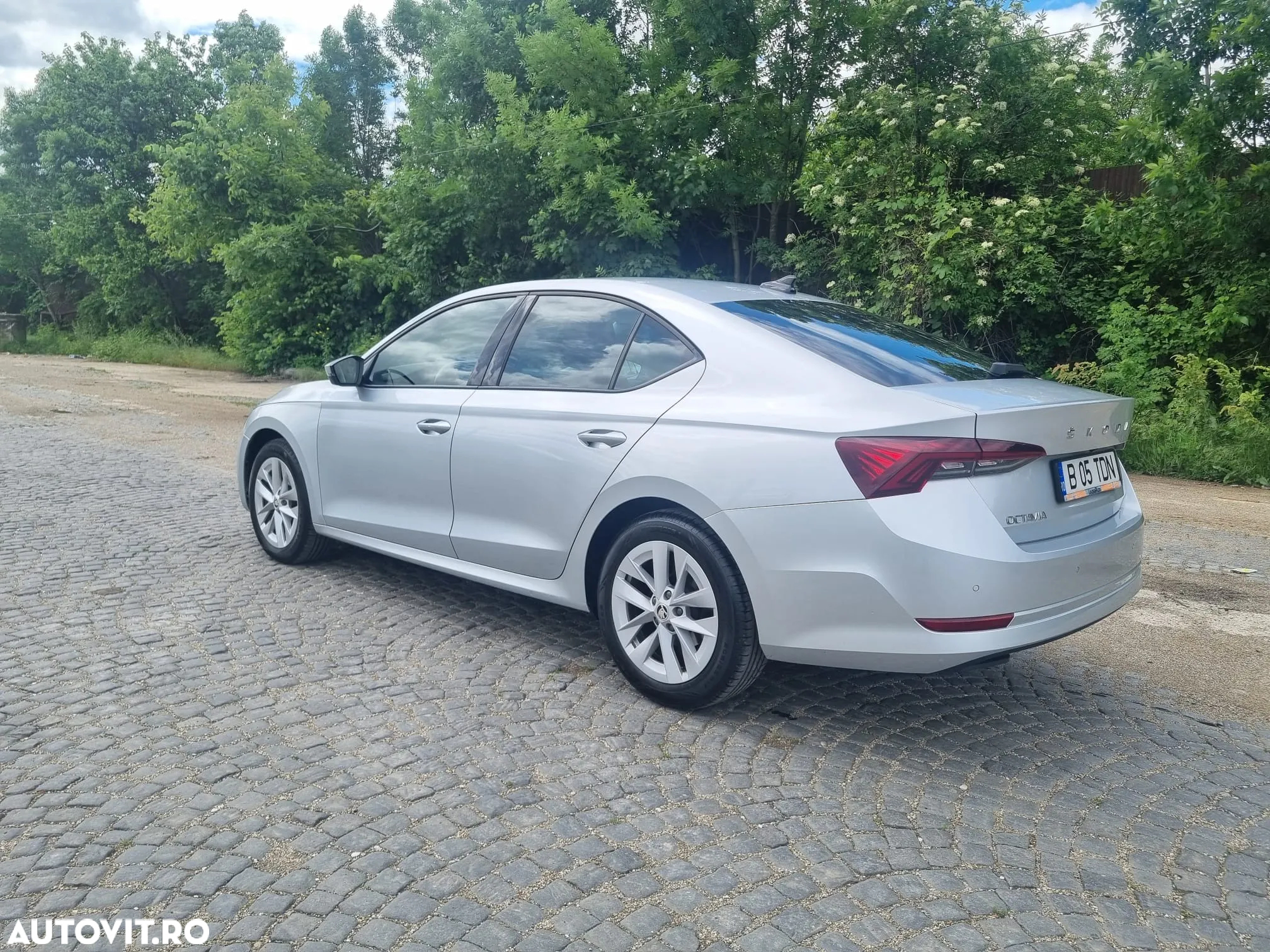 Skoda Octavia 2.0 TDI DSG Style - 5