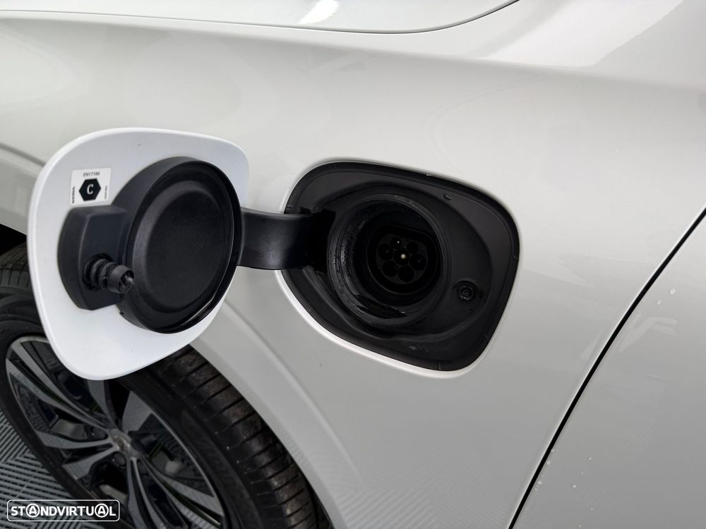 Volvo XC 60 2.0 T6 PHEV Inscription Expression AWD - 25