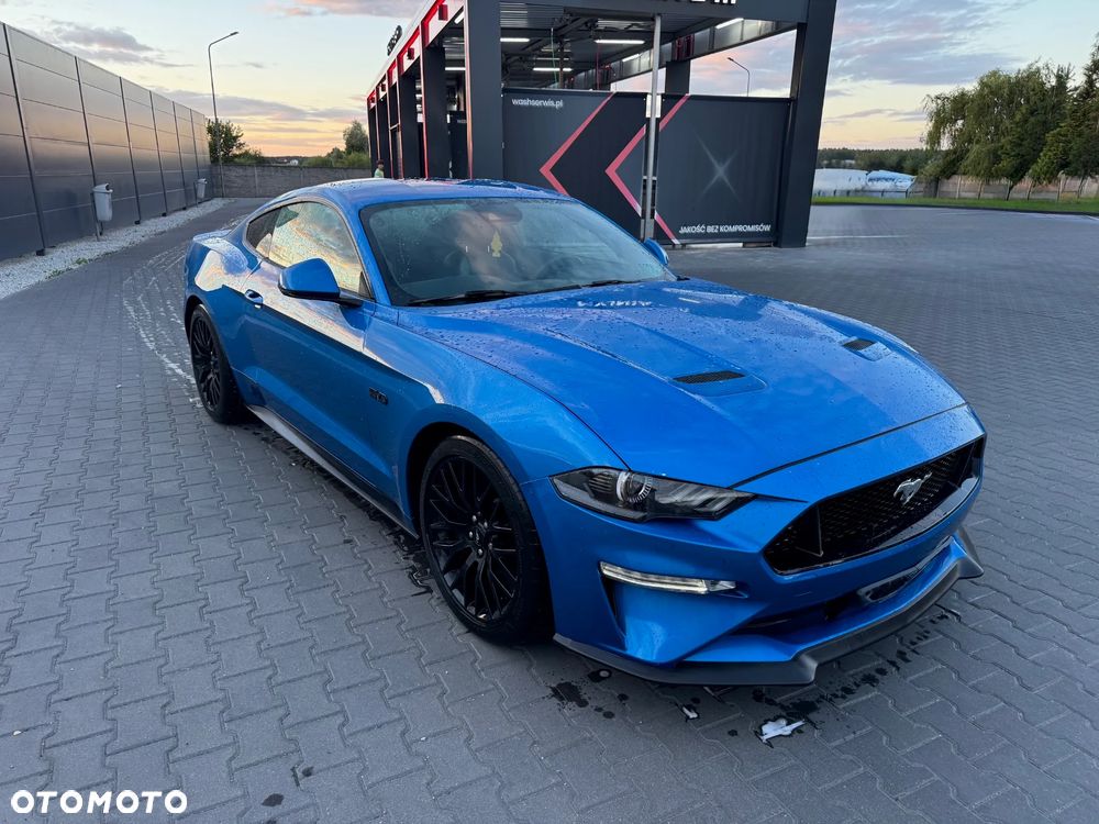 Ford Mustang - 4
