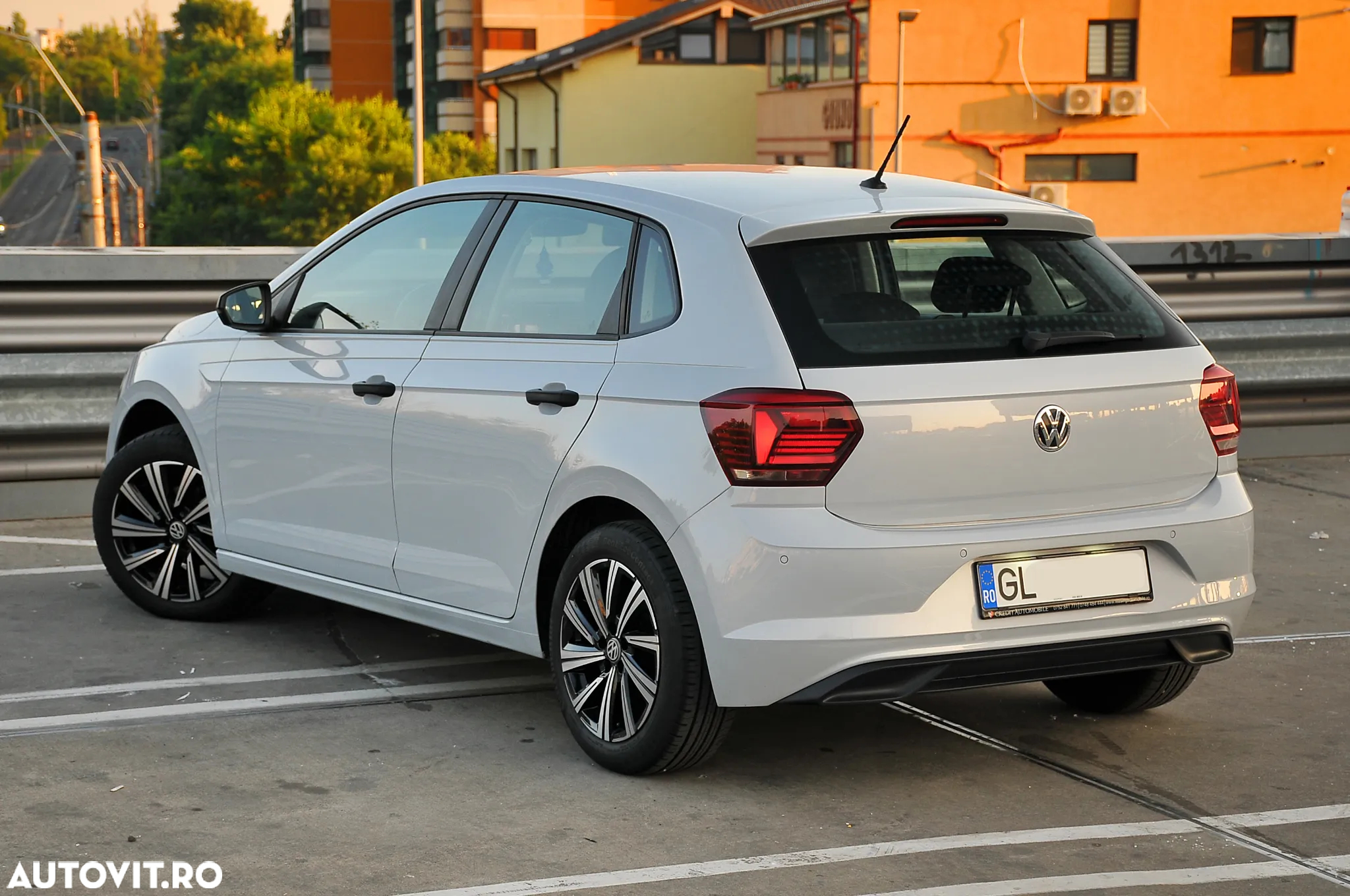 Volkswagen Polo 1.0 Comfortline - 10