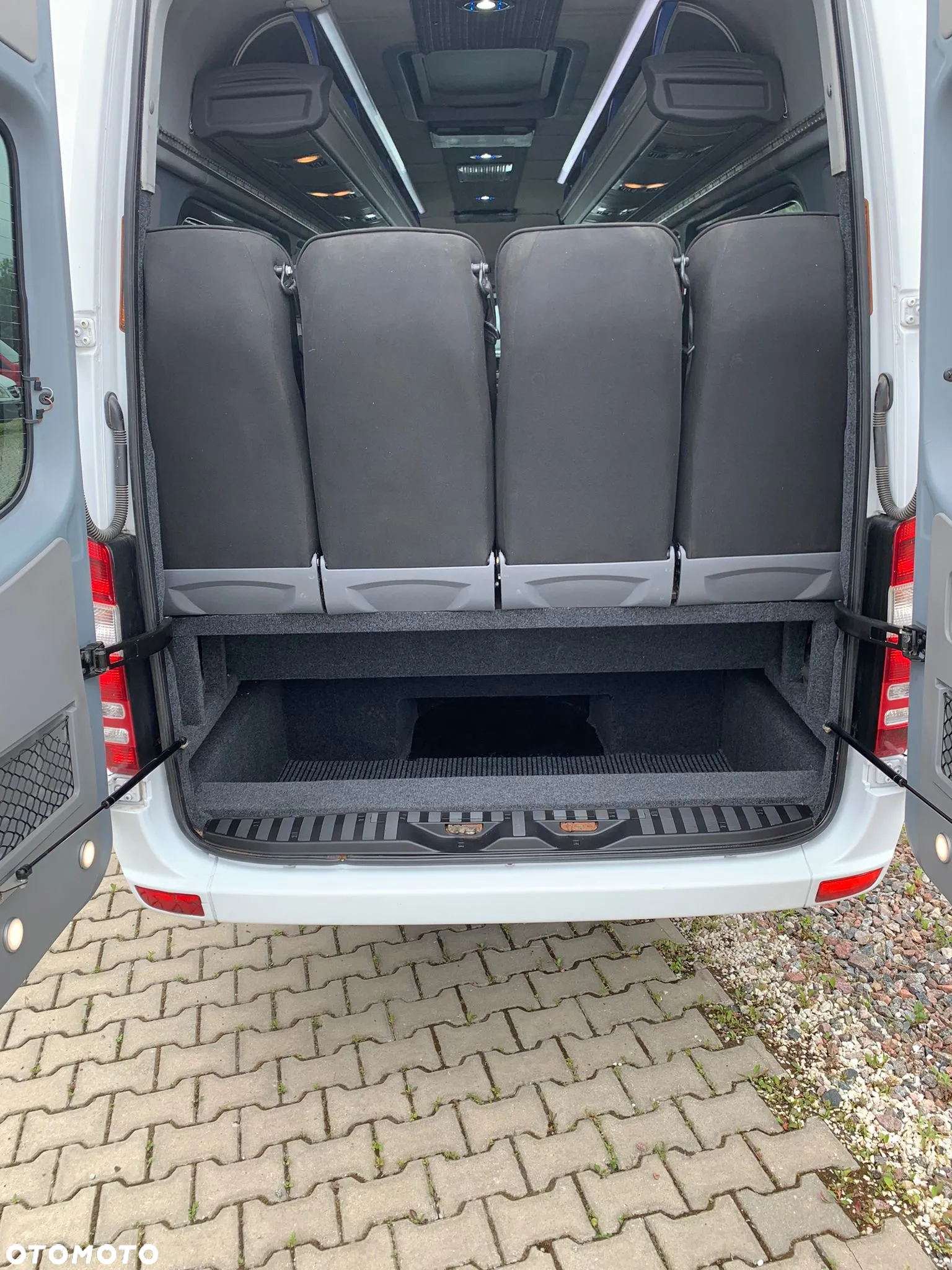 Mercedes-Benz Sprinter 516 CDI- 24 Miejsca - 6