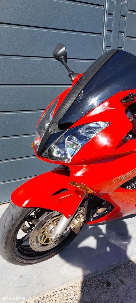 Honda VFR - 10