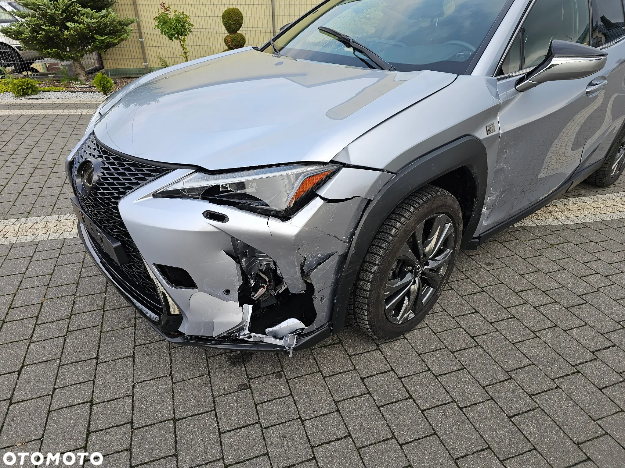 Lexus UX 200 GPF F Sport 2WD - 6