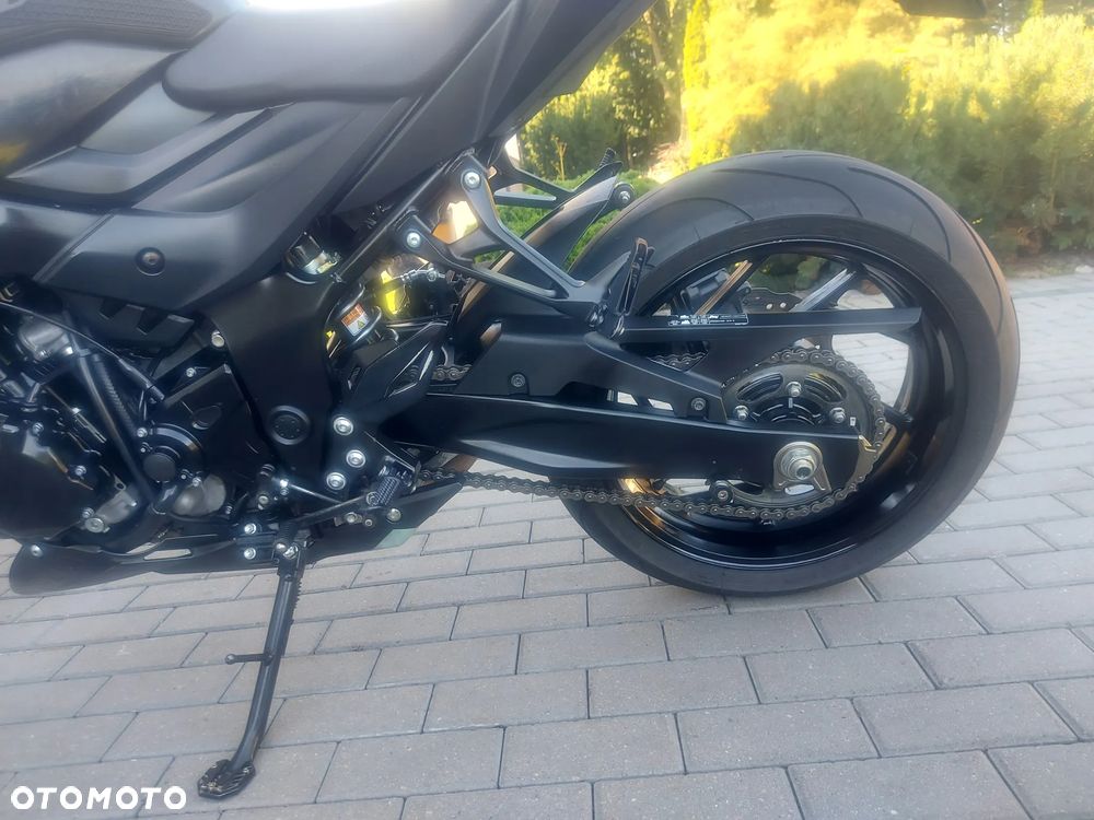 Suzuki GSX - 5