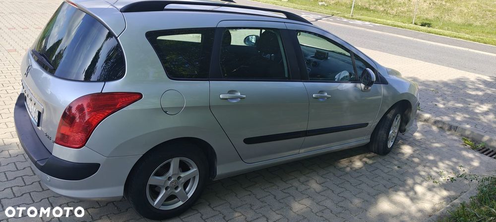 Peugeot 308 1.6 HDi Premium - 16