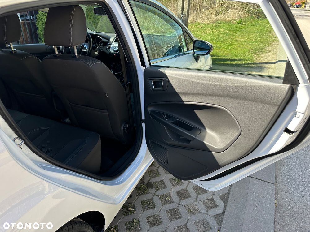 Ford Fiesta 1.5 TDCi Titanium - 14