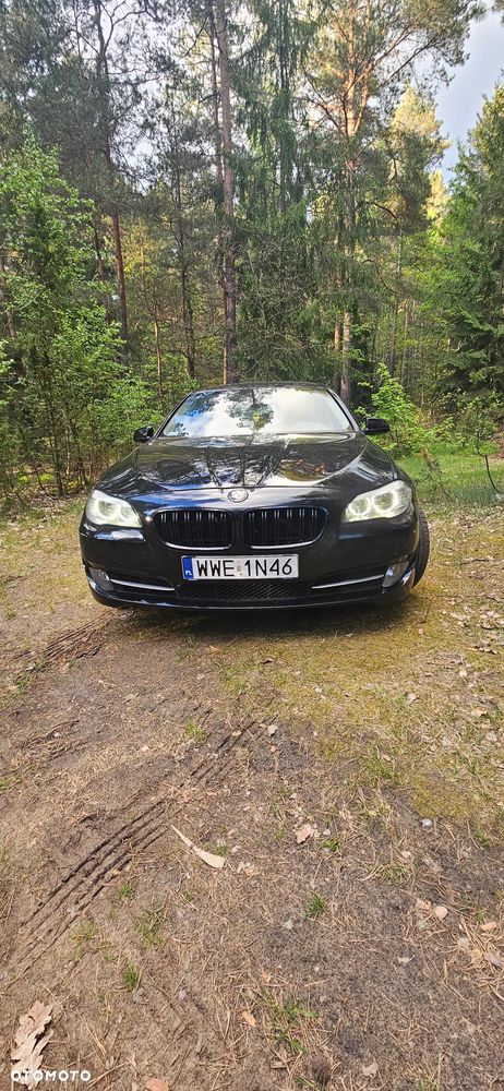 BMW Seria 5 528i xDrive Luxury Line - 2