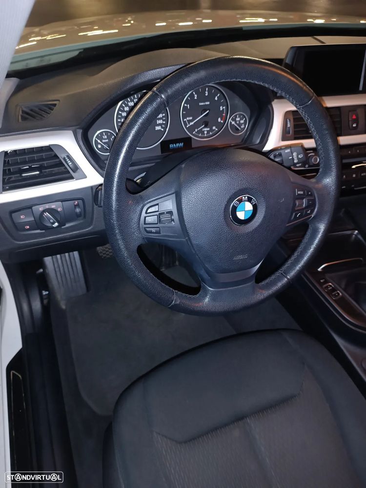 BMW 318 d Touring - 9