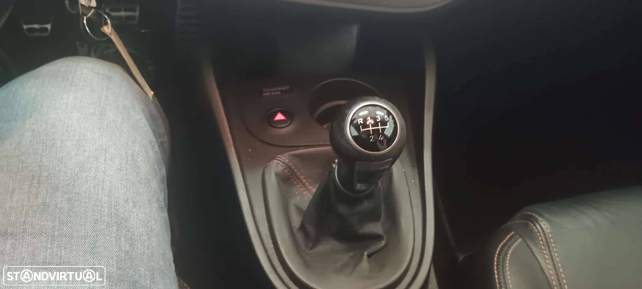 SEAT Leon 1.6 TDI DPF Ecomotive Style Copa - 12