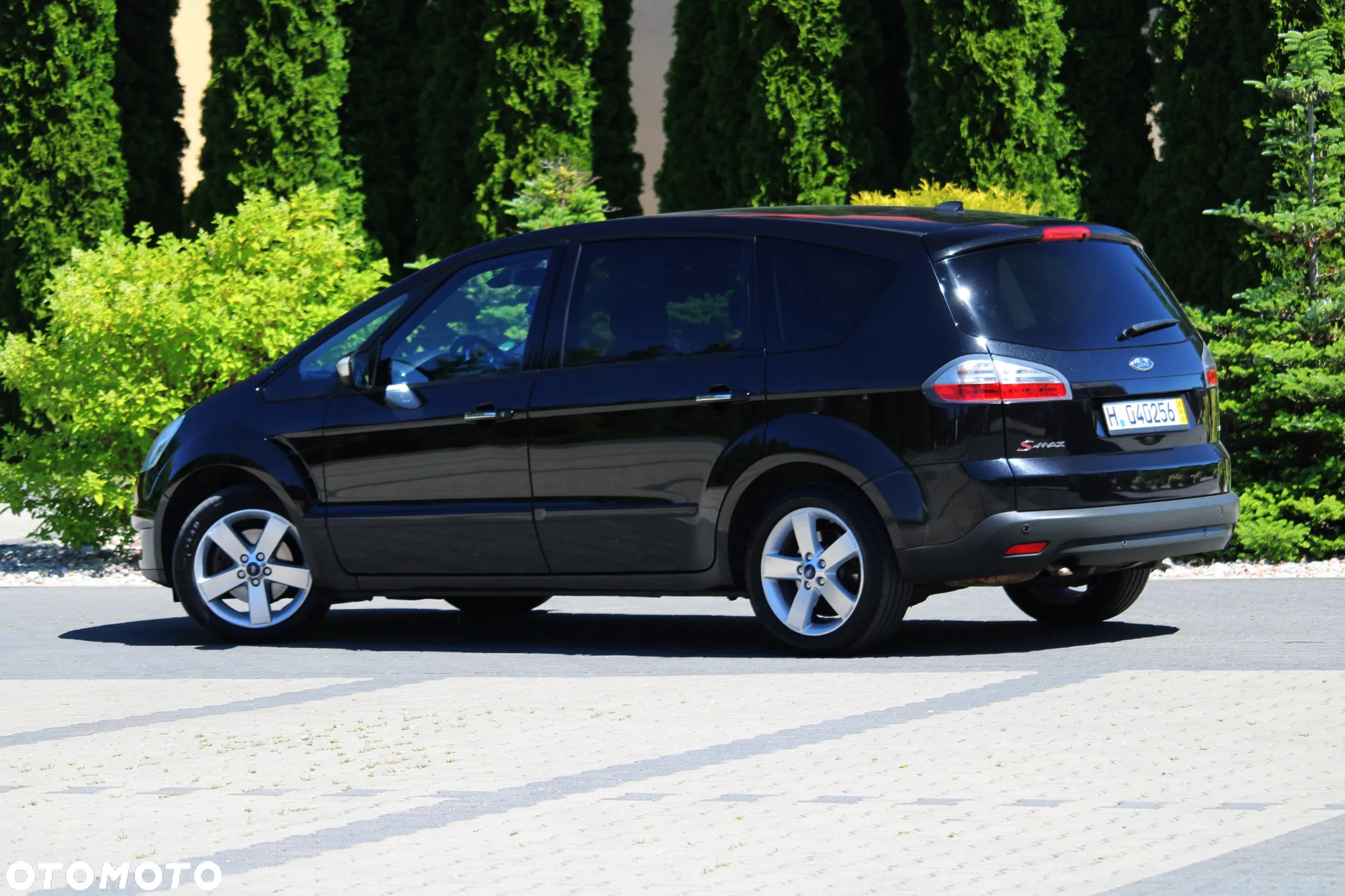 Ford S-Max - 11