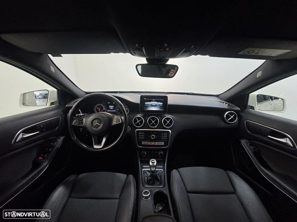 Mercedes-Benz A 180 d Urban - 9