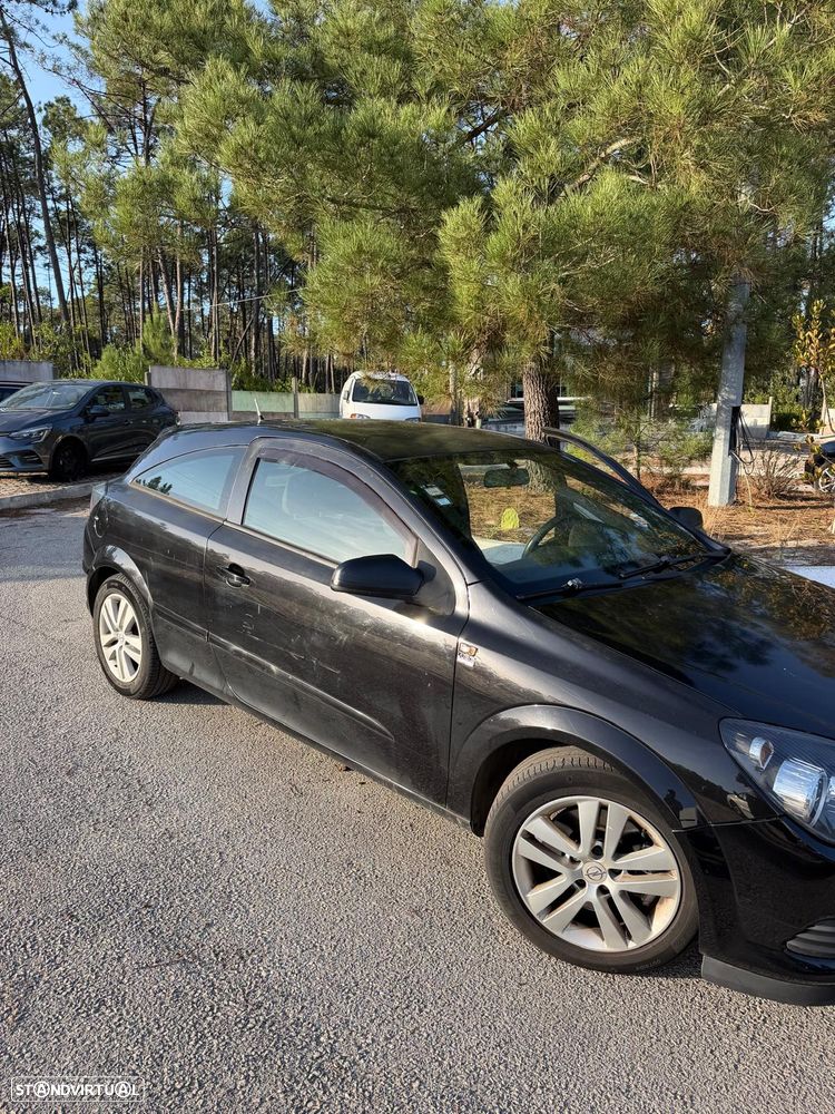 Opel Astra GTC 1.7 CDTi - 4